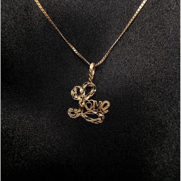 14K Solid Gold Chain Necklace With "Love" Script Pendant Elegant Design - Picture 2 of 6